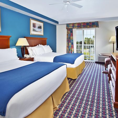 Holiday Inn Express Hotel & Suites Petoskey By Ihg Exterior foto