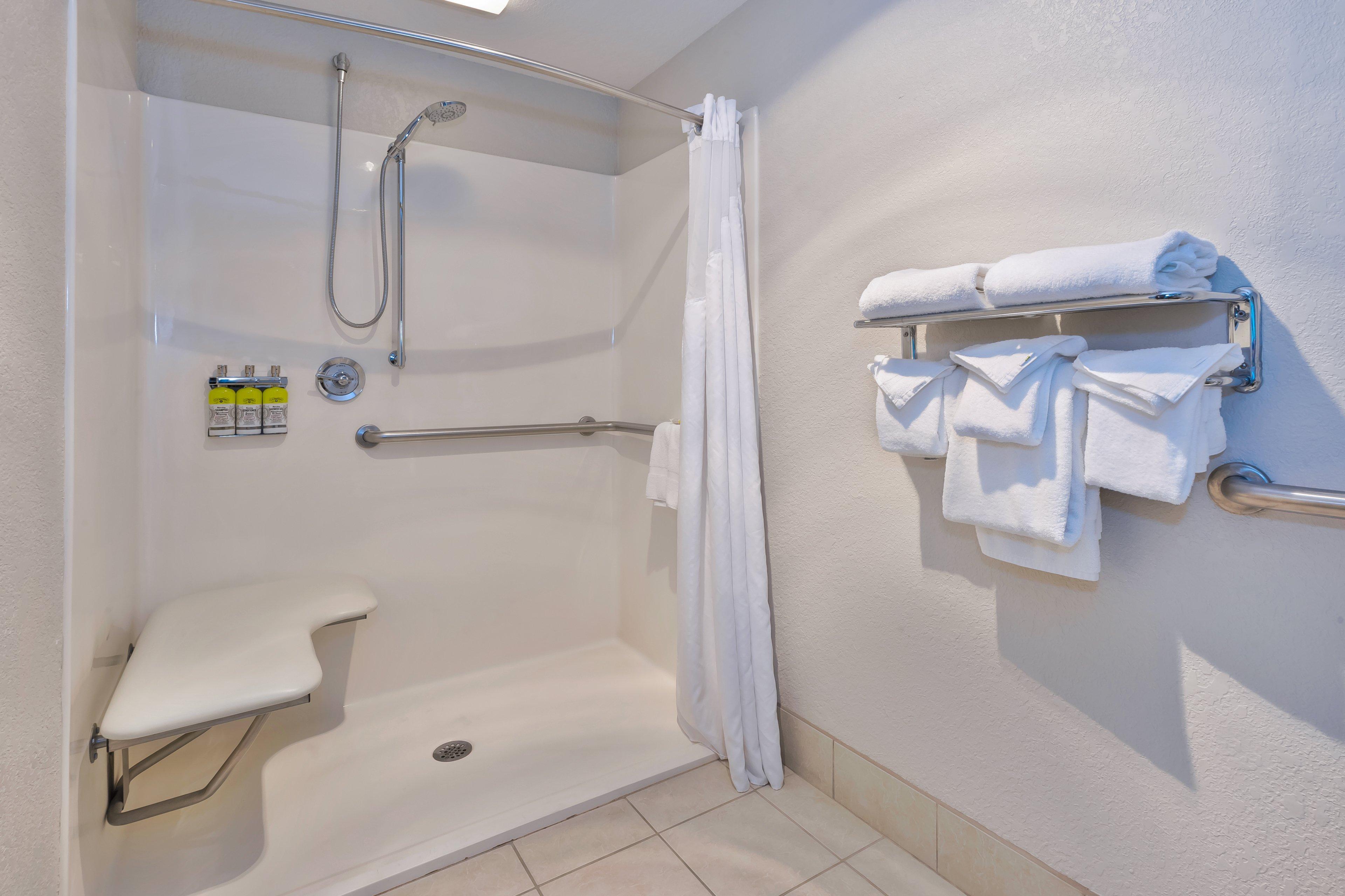 Holiday Inn Express Hotel & Suites Petoskey By Ihg Exterior foto